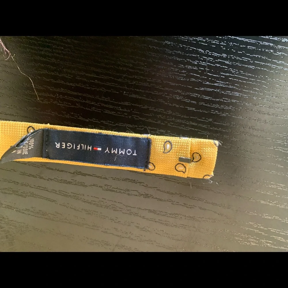 COPY - TOMMY HILFIGER (Yellow, gray and blue) BOW TIE - Picture 5 of 10